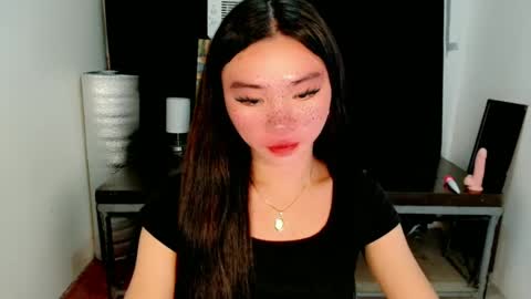 Snapshot of sexy_mikaxoxo chatting on 03/11/25, 05:57 mika online show from 03/11/25, 05:57