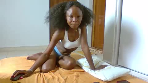 mimi online show from 12/19/25, 10:22