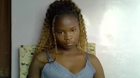 Molyne online show from 01/17/26, 01:43