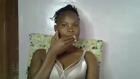 Molyne online show from 02/10/26, 02:32