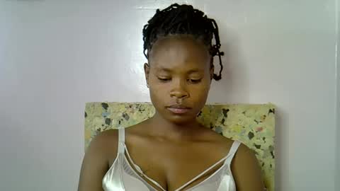 Molyne online show from 02/20/26, 06:26