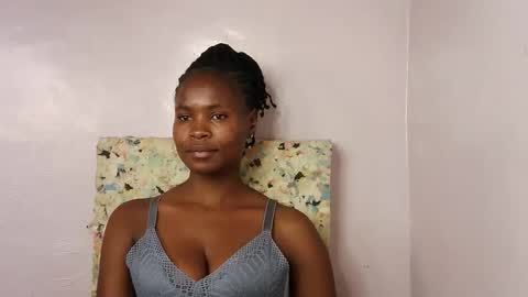 Molyne online show from 02/23/26, 01:58