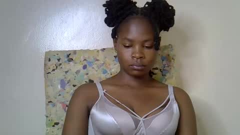 Molyne online show from 03/13/26, 05:58