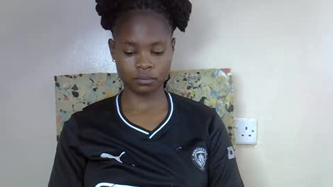 Molyne online show from 03/25/26, 02:17