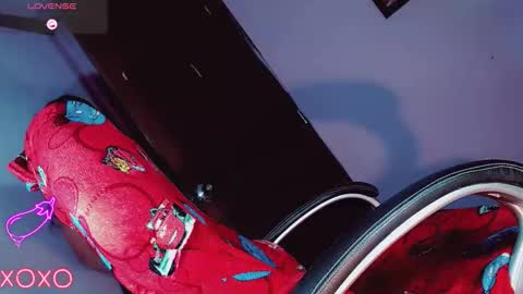 queen online show from 04/15/26, 12:23