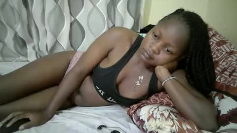 sexy_nanah online show from 05/19/26, 01:56