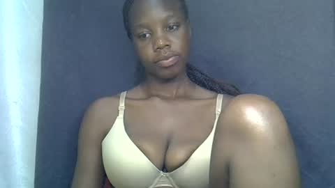 Snapshot of sexy_peach4 chatting on 07/16/26, 12:16 sexy_peach4 online show from 07/16/26, 12:16