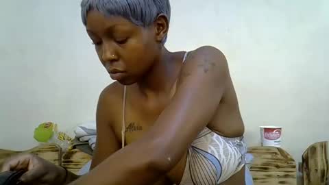 Snapshot of sexy_quinter chatting on 04/11/26, 07:45 Quinter online show from 04/11/26, 07:45