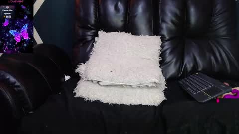 karoline online show from 03/11/25, 02:54