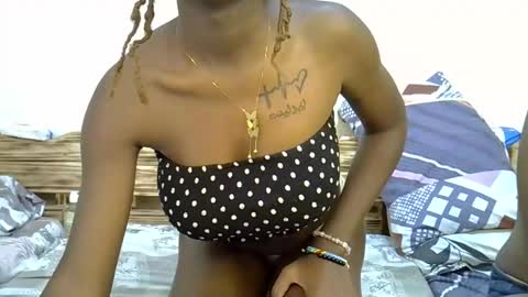 Snapshot of sexy_sasy chatting on 11/05/25, 12:16 sexy_sasy online show from 11/05/25, 12:16