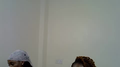 Snapshot of sexy_sasy chatting on 11/20/25, 04:18 sexy_sasy online show from 11/20/25, 04:18