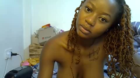 Snapshot of sexy_sasy chatting on 11/30/25, 01:31 sexy_sasy online show from 11/30/25, 01:31