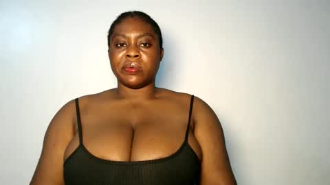 Luna online show from 10/30/25, 09:04