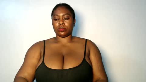 Luna online show from 11/07/25, 02:00