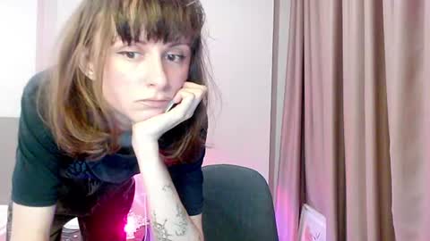 Snapshot of sexy_wise_kind chatting on 06/17/26, 09:27 Mandy Green online show from 06/17/26, 09:27