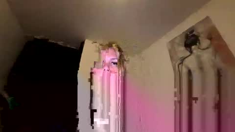 Snapshot of sexyaleja001 chatting on 12/14/25, 06:56 sexyaleja001 online show from 12/14/25, 06:56