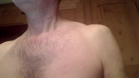 Snapshot of sexyandrew chatting on 12/18/25, 12:17 sexyndrew online show from 12/18/25, 12:17