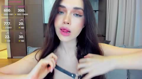 Snapshot of sexyangeloux chatting on 12/18/24, 09:29 Lou online show from 12/18/24, 09:29