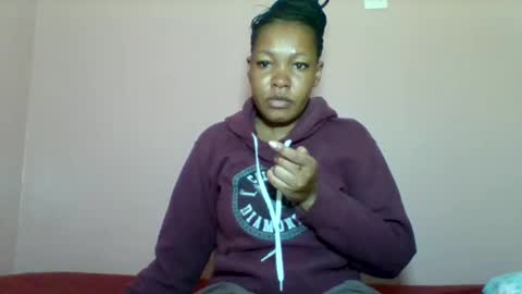 sexyapple2002 online show from 09/28/25, 03:23