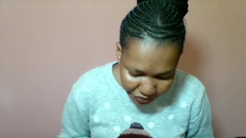 sexyapple2002 online show from 10/08/25, 12:36