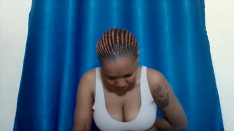 sexyapple2002 online show from 05/13/26, 05:05