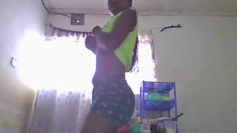 Snapshot of sexybilha483 chatting on 01/26/25, 08:46 Sexybilha483 online show from 01/26/25, 08:46