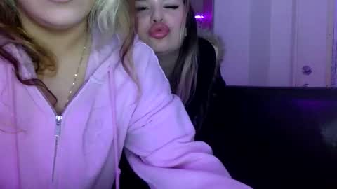 karmen online show from 04/23/26, 03:08