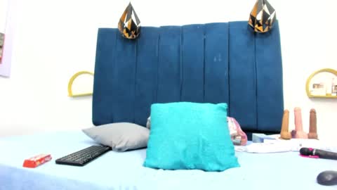 sexybrown_2005 online show from 02/17/25, 12:32