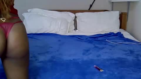 Snapshot of sexycarll9 chatting on 04/15/26, 08:31 Britney online show from 04/15/26, 08:31