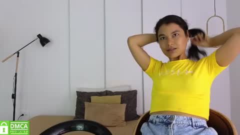 chanell and yina online show from 06/26/26, 01:37