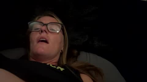 Snapshot of sexychey9669 chatting on 11/26/25, 01:01 sexychey9669 online show from 11/26/25, 01:01