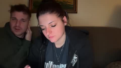 sexycouple41110 online show from 02/10/26, 03:21