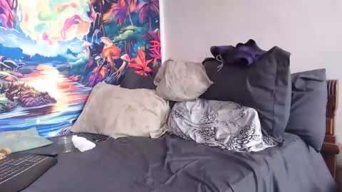 Mike online show from 09/19/25, 07:47