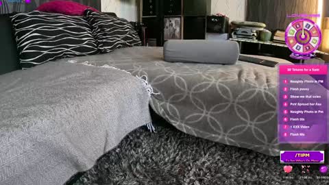 Snapshot of sexydea chatting on 02/19/26, 11:39 XDA online show from 02/19/26, 11:39