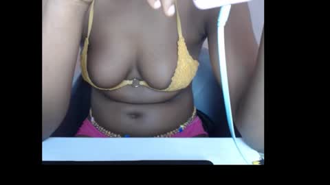 Snapshot of sexydebabe chatting on 09/09/25, 09:25 sexydebabe online show from 09/09/25, 09:25