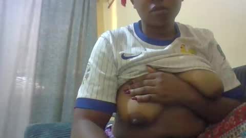 sexydivaslut_2 online show from 04/23/26, 08:02