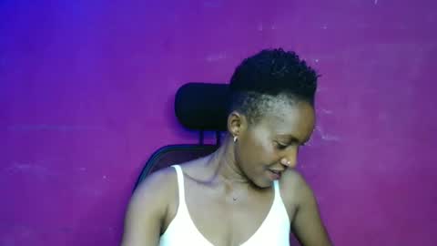 Snapshot of sexydoll32 chatting on 03/31/26, 02:02 sexydoll32 online show from 03/31/26, 02:02