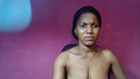 Snapshot of sexydoll32 chatting on 04/05/26, 02:31 sexydoll32 online show from 04/05/26, 02:31