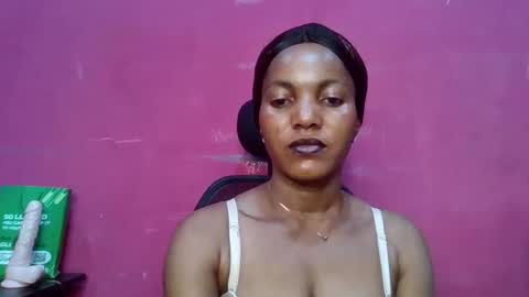 Snapshot of sexydoll32 chatting on 04/11/26, 11:20 sexydoll32 online show from 04/11/26, 11:20