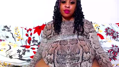 sexyebonylove89 online show from 10/11/25, 12:21