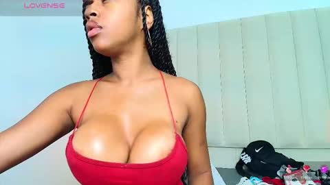 Vanessa online show from 12/05/25, 01:52