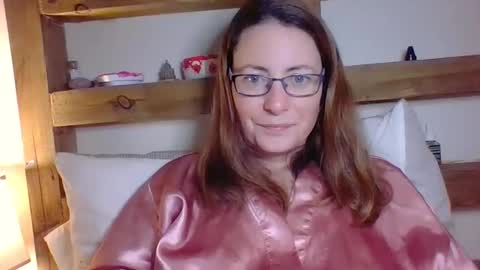 Emily online show from 11/04/25, 09:41