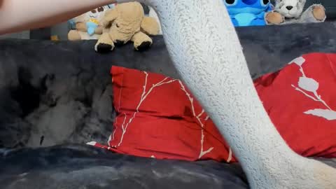 Ari online show from 12/18/25, 05:02