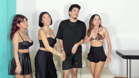 black hair GIORGIA --  redhair RILEY -brown hair APRIL online show from 12/05/24, 07:49