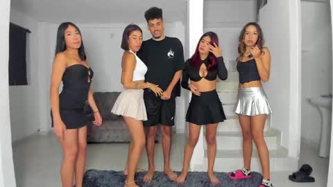 black hair GIORGIA --  redhair RILEY -brown hair APRIL online show from 02/12/25, 10:46