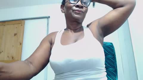 sexyhanny4u online show from 12/02/25, 05:13