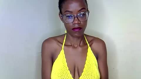 SexyHollyMontana1111 online show from 03/14/26, 07:47