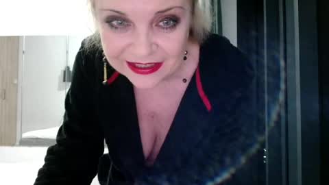 Jenny online show from 03/26/26, 08:47