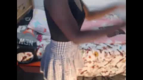 sexyjustin202 online show from 01/02/25, 10:11