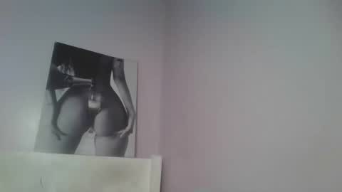 Snapshot of sexykitten200 chatting on 01/16/26, 03:05 SexyKitty online show from 01/16/26, 03:05